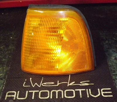 OEM 94-98 Audi 80 Cabriolet esquina delantera izquierda intermitente señal luz lente lámpara FL Foto 1 de 4