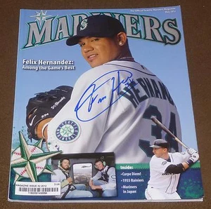 RIVISTA FELIX HERNANDEZ FIRMATA SEATTLE MARINERS MAGGIO 2012 con PROVA! RE - Foto 1 di 2