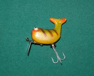 Minty Antique Vintage Heddon Dowagiac Hi Tail Fishing Lure in Perch - Picture 1 of 4