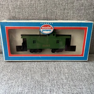 Model Power Ho Wood Caboose 9152 Green - Picture 1 of 4