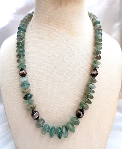 BELLISSIMA COLLANA DI QUARZO IALINO (CRISTALLO DI ROCCA) E ARGENTO STILE ETNICO - Foto 1 di 24