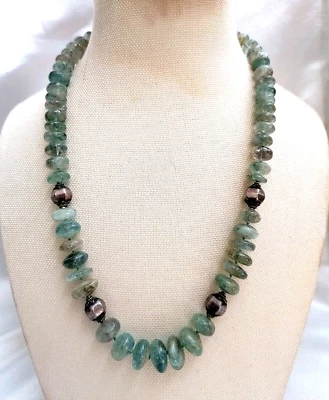 BELLISSIMA COLLANA DI QUARZO IALINO (CRISTALLO DI ROCCA) E ARGENTO STILE ETNICO - Immagine 1 di 4