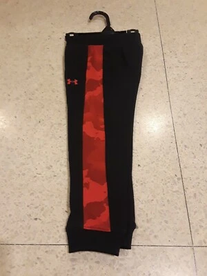 NUEVO CON ETIQUETAS UNDER ARMOUR NIÑOS ROJO CAMUFLAJE PANTALONES DE CHÁNDAL JOGGERS Foto 1 de 3