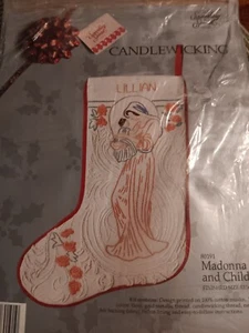 1990 Candamar Designs Candlewicking Madonna and Child Stocking Kit 80191 - Picture 1 of 9