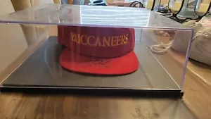 LEE ROY SELMON Game Worn Side Line Hat 70er signiert handsigniert in Vitrine - Bild 1 von 8