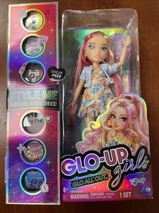 Glo-up Girls Stagione 2 Tiffany Bionda Fashion Doll, Gioielli Abbaglianti, Gemme per Capelli - Foto 1 di 10
