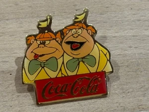 PINS PIN DISNEY COCA COLA COKE TWEEDLEDEE & DUM ALICE AUX PAYS DES MERVEILLES - Picture 1 of 1