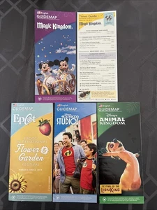Disney World Retired 2019 Guide Maps Set English - Picture 1 of 3
