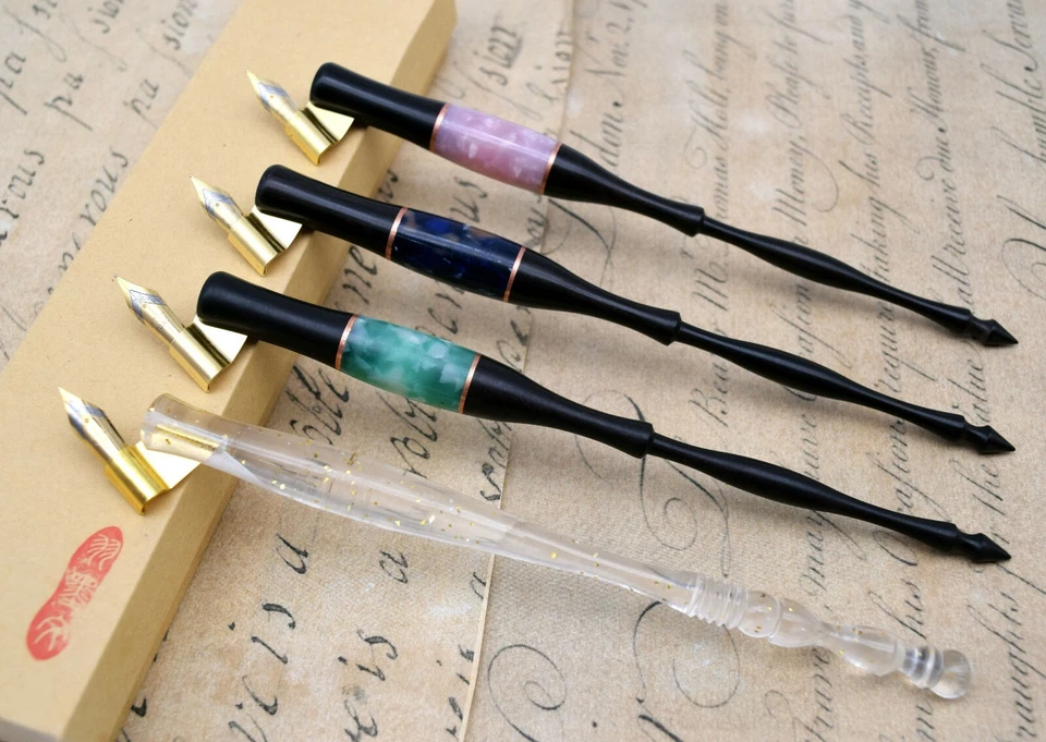 Piedra y madera resina caligrafía bolígrafo oblicuo soporte para bolígrafo, soporte para plumín Foto 1 de 4