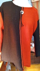 No Brand Loomed in Poland Size 1X Red & Black knit SWEATER TUNIC Nice cond'n - Picture 1 of 12