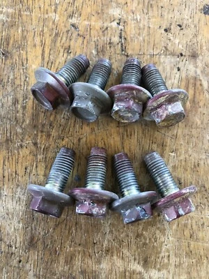 Mazda 3 Touring 2017 pernos de barras de refuerzo delanteras Foto 1 de 2