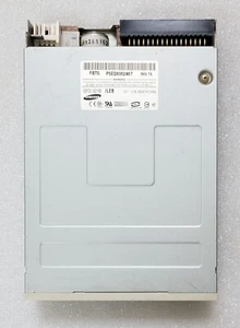 New Samsung SFD-321B Internal 3.5" 1.44MB Floppy Disk Drive, Beige - Picture 1 of 3