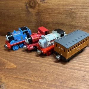 2012 Thomas 1 Stanley Skarloey Annie Lot Thomas & Friends Diecast Take N Play - Picture 1 of 13