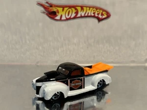 HARLEY DAVIDSON ‘40 FORD HOT WHEELS 2001 ZERO PLAY - Picture 1 of 5