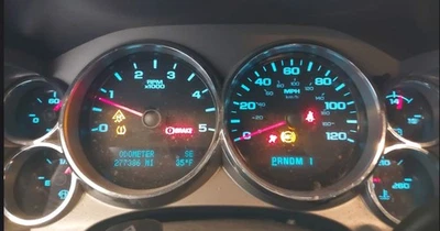 2011-2011 Silverado 2500 OE Speedometer Gauge Cluster 277K Miles Chevrolet - Image 1 of 4