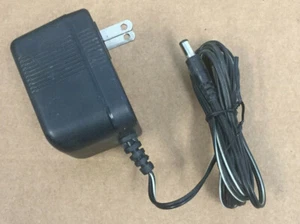 JAMECO DC180025F12 AC/DC WALL POWER SUPPLY ADAPTER DCU180025 CLASS 2 - Picture 1 of 4