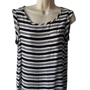 LOFT Black & White Stripe Short Sleeve Top Size Small 100% Rayon - Picture 1 of 6