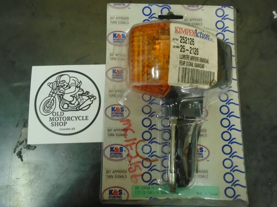 NOS Kawasaki Rear Signal ZX750 Ninja P/N 25-2126 - Image 1 of 1
