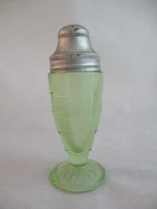 Vtg Anchor Hocking "Block Optic" Green Depression Glass Pedestal Single Shaker - Picture 1 of 4