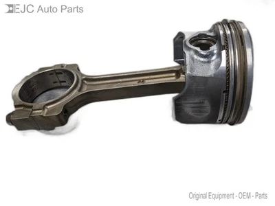 Left Piston and Rod Standard For 19-20 Chevrolet Silverado 1500  5.3 12649190 Ga - Image 1 of 4