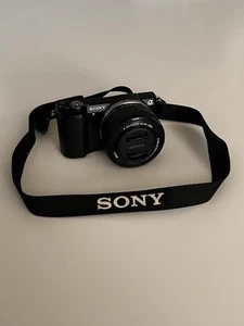 Sony Alpha a5000 Mirrorless Digital Camera with 16-50mm Lens Black - Picture 1 of 6