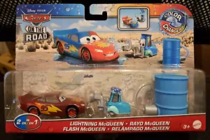 CARS ON THE ROAD - LIGHTNING McQUEEN & GUIDO Color Changers -Mattel Disney Pixar - Foto 1 di 2