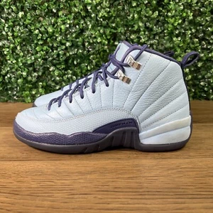 2016 NIKE AIR JORDAN XII 12 HORNETS POLVERE VIOLA 6Y GS 510815-418 OTTIME CONDIZIONI - Foto 1 di 9