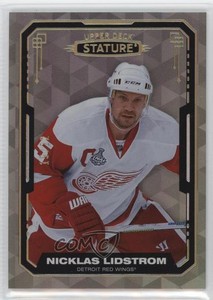 2021-22 Upper Deck Stature Design & Photo Variant /22 Nicklas Lidstrom #74 HOF