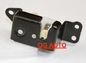 1997 - 2001 Honda CR-V Rear Lift Window Glass Latch / OEM - Picture 1 of 9