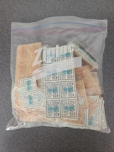 Lote de cupones de tabaco Brown & Williamson Raleigh Belair pares blanco y negro enorme lote - Imagen 1 de 5