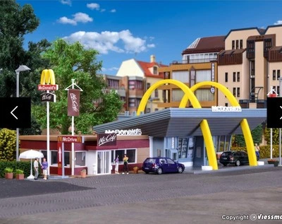 Vollmer Mc Donald's con Mc Café escala 43635 HO Foto 1 de 4