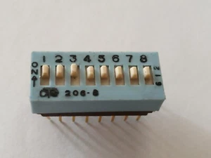 LOT OF 7 DS-B-8POS SWITCH DIP SLIDE - Picture 1 of 5