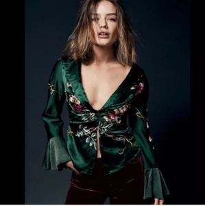 Free People Beautiful Dreams Ruffle Floral Embroidery Satin Green Kimono Top XS - Picture 1 of 21