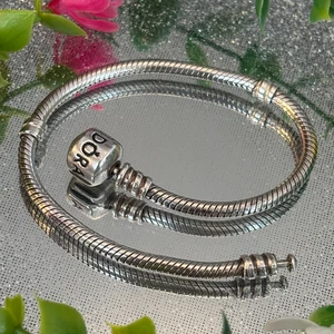 Pandora 💖 Moments Snake Chain Bracelet (18cm) 🌟💫 - Picture 1 of 5