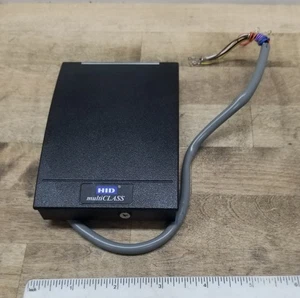 Lector de control de acceso de tarjetas inteligentes HID multiCLASS RP40CKNN (RP40N-6408-300) (LEER) - Imagen 1 de 8