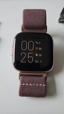 Fitbit Versa 2 Smartwatch, Aluminiumgehäuse, Rosegold mit Zubehör - Bild 1 von 4