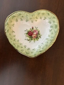 1962 Royal Albert Cuore Vecchia Rosa Cina Porcellana Vintage Bordura Oro Piatto Trinket - Foto 1 di 8
