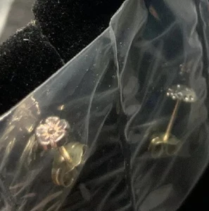 Sterling Silber Ohrringe einzeln Neu im Karton - Avon - Bild 1 von 5