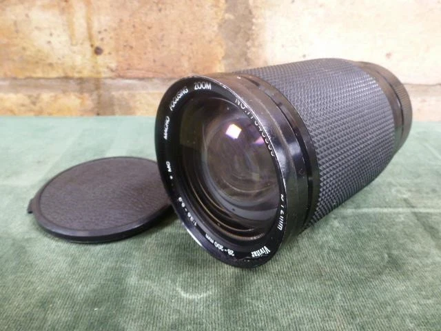 nice Vivitar 1:3.5-5.3  28-200mm  lens Canon FD mount good condition - Image 1 of 1