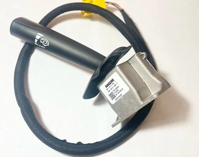 Q21 - 6117-282 Genuine Paccar Shift Control - Image 1 of 3