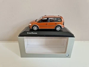 Minichamps 1/43 VW CrossTouran - naranja metálico - edición de concesionario ... - Imagen 1 de 7