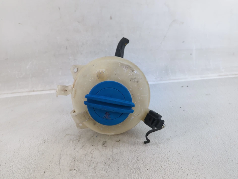 2005 Volkswagen Jetta Radiator Coolant Overflow Expansion Tank Bottle WU8YR - Image 1 of 4