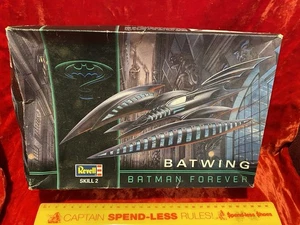 VINTAGE 1/32 REVELL BATMAN FOREVER BATWING VEHICLE PLASTIC MODEL KIT IN BOX VGC! - Picture 1 of 14