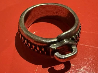 UNO de 50 “Cierre” Zipper Ring Silver Plated – Size 11¼ Men’s Industrial Design - Image 1 of 4