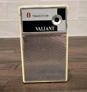Valiant 8 Transistor V-800H AM Radio 1965. Very Pretty. Not Working - Picture 1 of 7