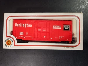 Bachmann HO Scale Burlington CB&O 19820 41' Hi-Cube Box Car - Picture 1 of 6