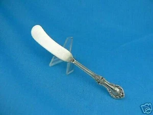 INTERNATIONAL WILD ROSE STERLING SILVER FLAT HANDLE BUTTER KNIFE MOMOGRAM "B" - Picture 1 of 1