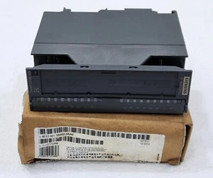 6ES7321-1BH02-0AA0 SIEMENS SM 321 SIMATIC S7-300 DIGITAL INPUT MODULE, ES:05 - Picture 1 of 3