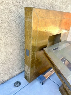 Mesa de centro española vintage de latón - Mesa cuadrada Foto 1 de 4