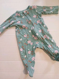 Neugeborene Mädchen Schlafanzug Carter's Größe 0-3 Monate - Bild 1 von 3